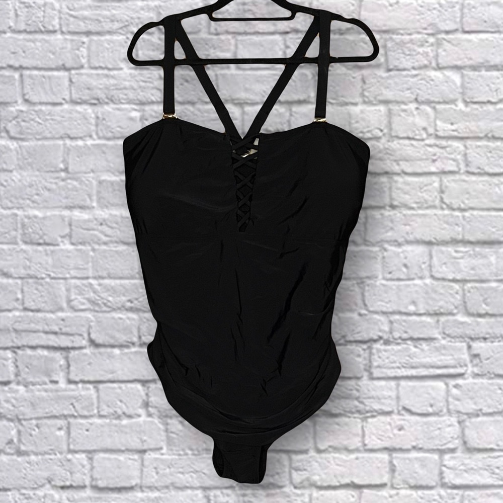 Yonique Plus Size One Piece Tummy Control Swimsuit - Picture 3 of 7